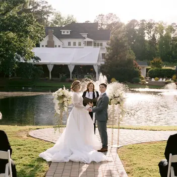 styled shoot at the oaks at salem