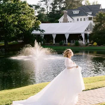 styled shoot at the oaks at salem