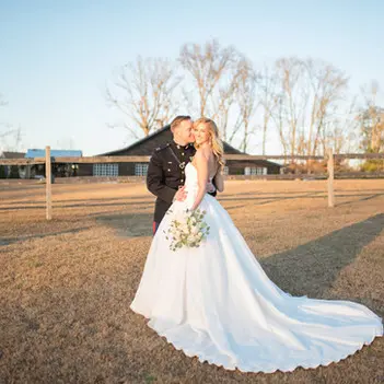winter weddings at the oaks at salem