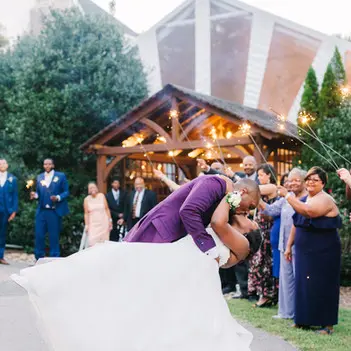 summer weddings at the oaks at salem