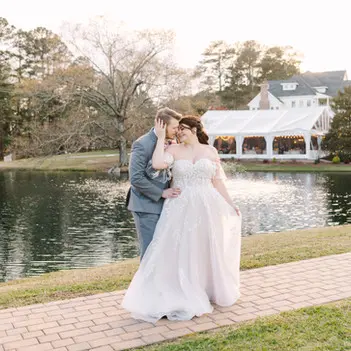 winter weddings at the oaks at salem