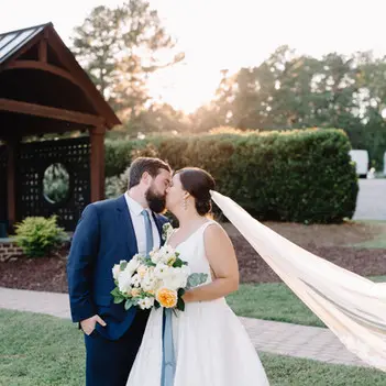 summer weddings at the oaks at salem