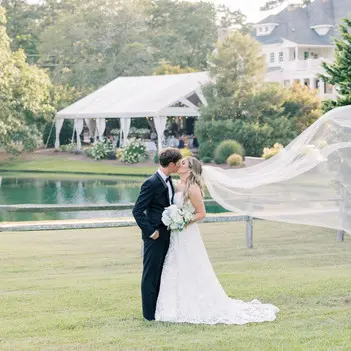 summer weddings at the oaks at salem