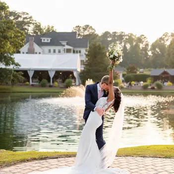 summer weddings at the oaks at salem